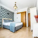 Pera Life Szálloda