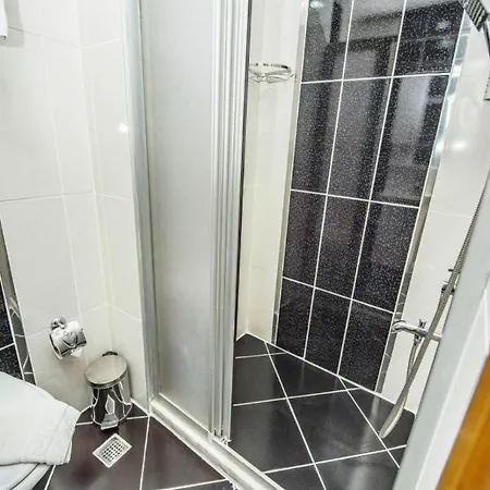 Otel Pera Life 4*