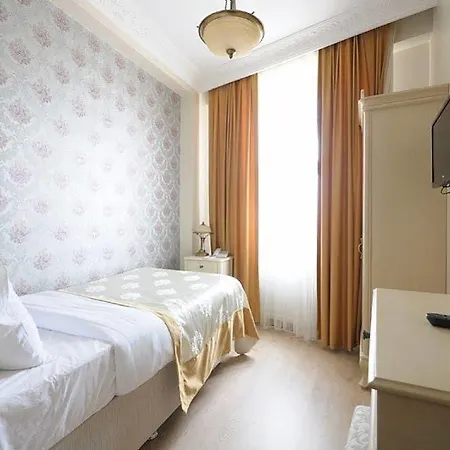 Otel Pera Life 4*
